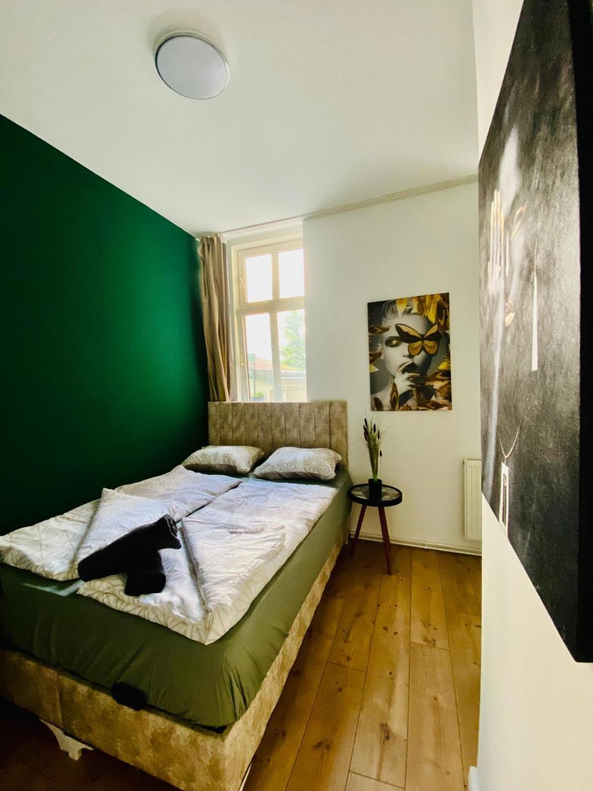 8 Fully Equipped Studio Shared Apt W Terrace Margareten Vienna Exterior photo