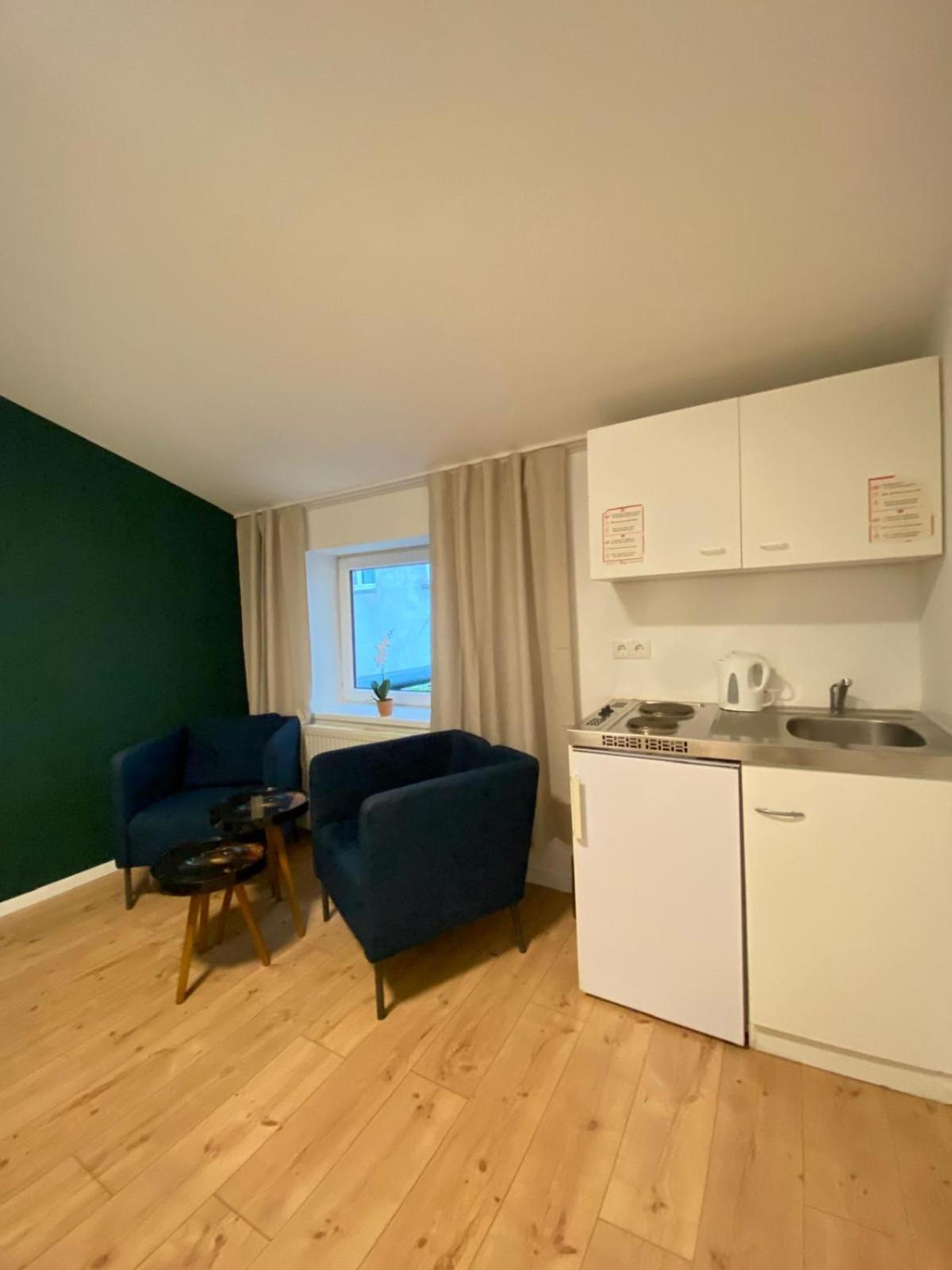 8 Fully Equipped Studio Shared Apt W Terrace Margareten Vienna Exterior photo