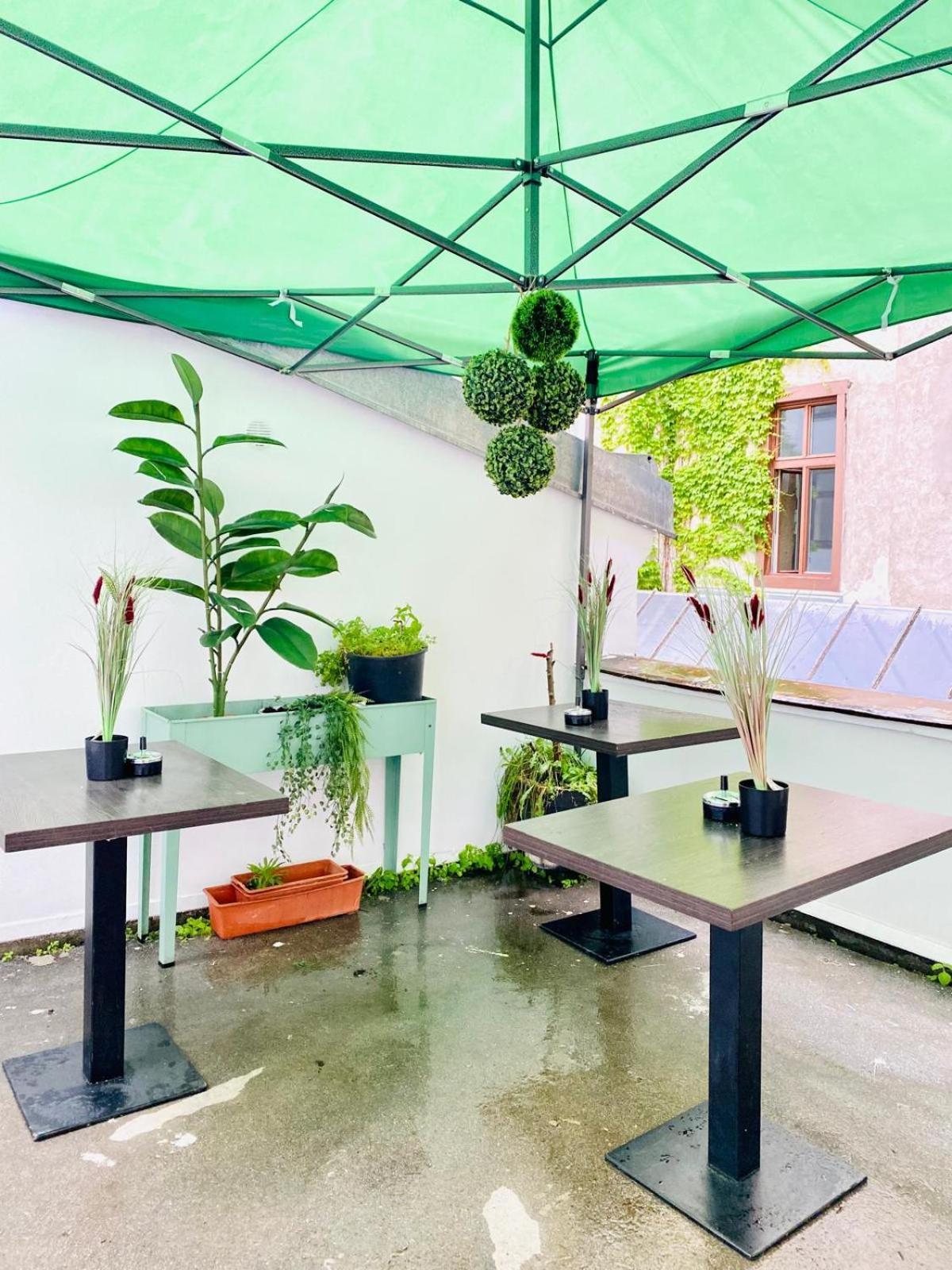 8 Fully Equipped Studio Shared Apt W Terrace Margareten Vienna Exterior photo